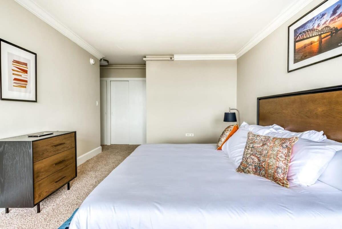 Cozysuites 800 Tower 2Br With Gym! 26 Louisville Eksteriør billede